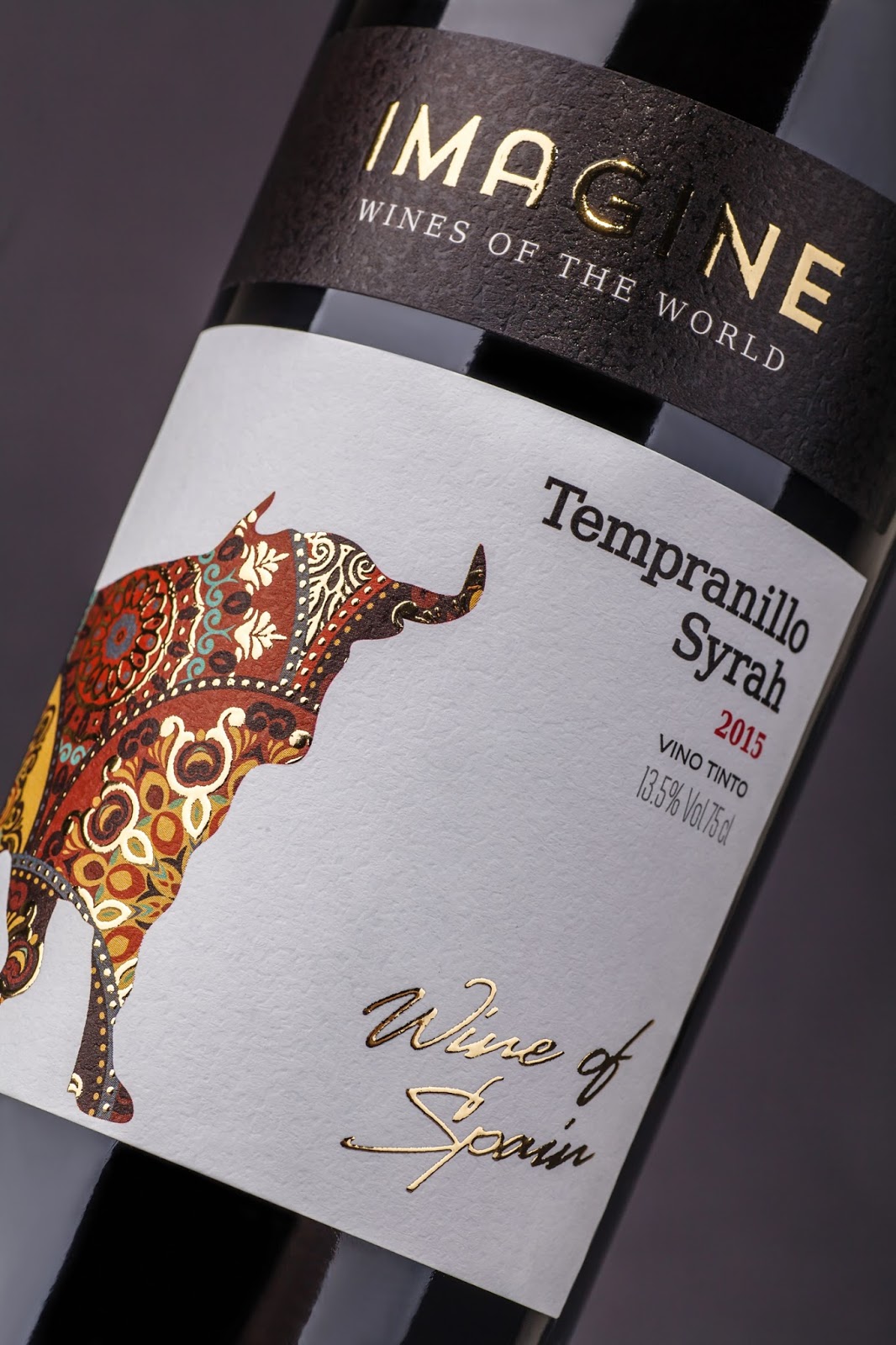 舌尖上的世界想象葡萄酒包裝設(shè)計(jì)